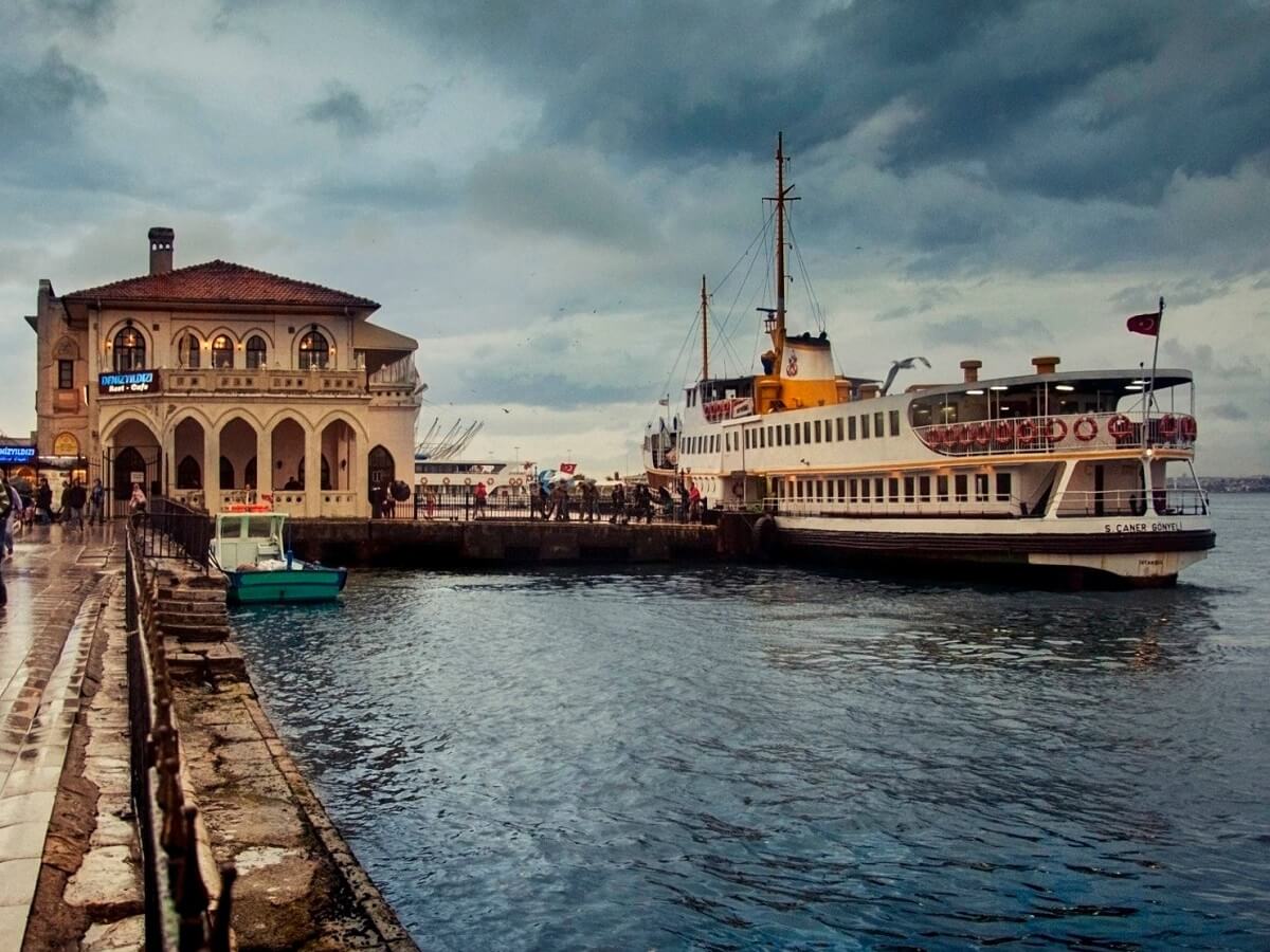 Istanbul Airport - Kadikoy Transfer